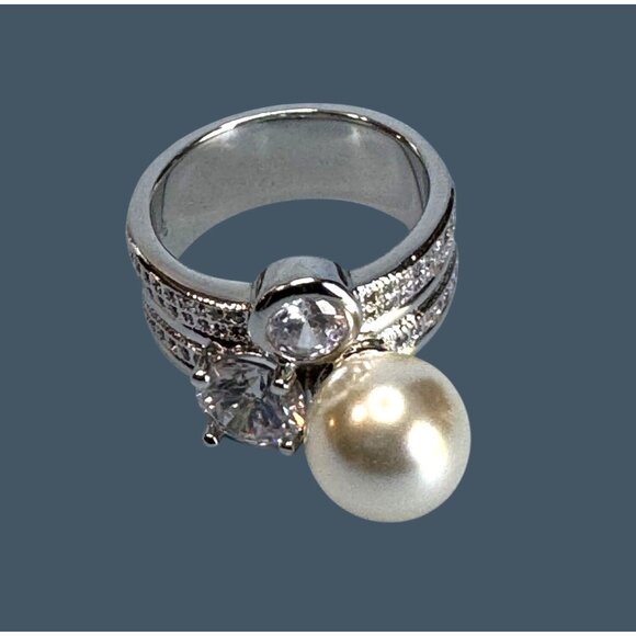 Womens Size 8 18K GP Silver Ring With Pearl & Cubic Zirconia Stones - Picture 1 of 8